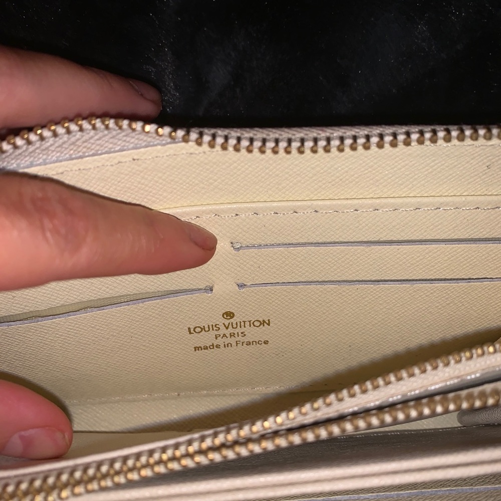 Wallet - Picture 3 of 3